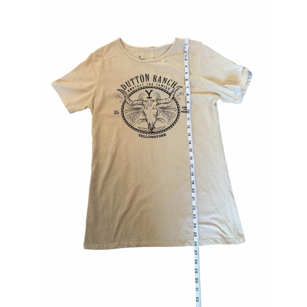 Yellowstone Dutton Ranch Graphic T Shirt Womens Large Western Cowboy TV Show Tee - Picture 6 of 8